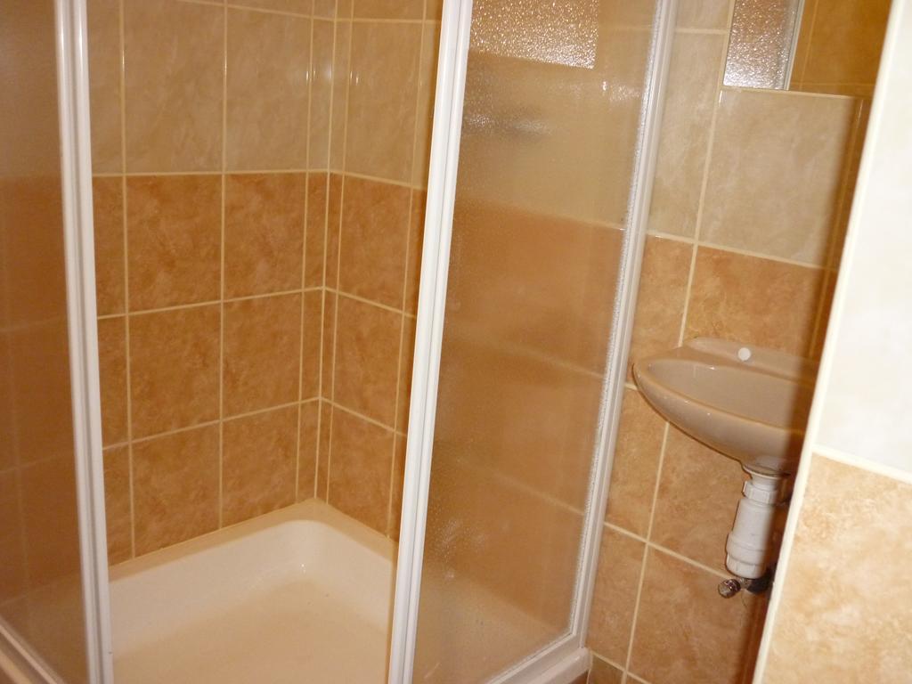 Kriszta Apartmanhaz Apartment Balatonlelle Exterior photo